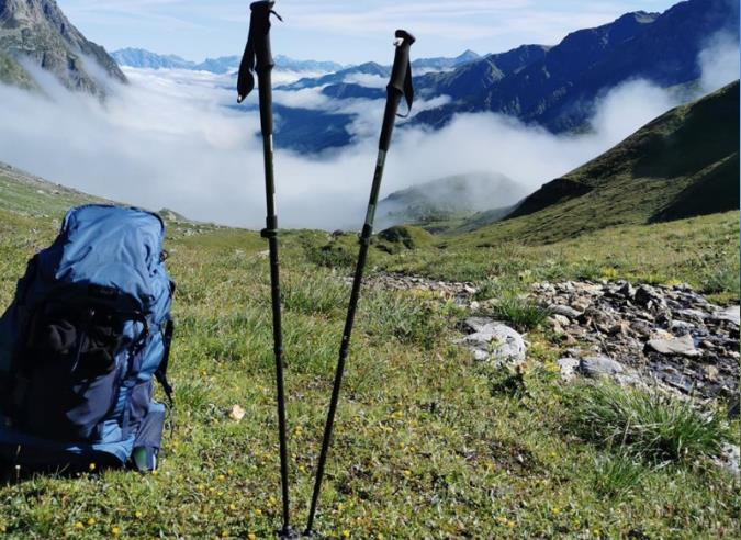 Les bâtons de randonnée, pour ou contre ? » Randonnée pédestre en Aveyron